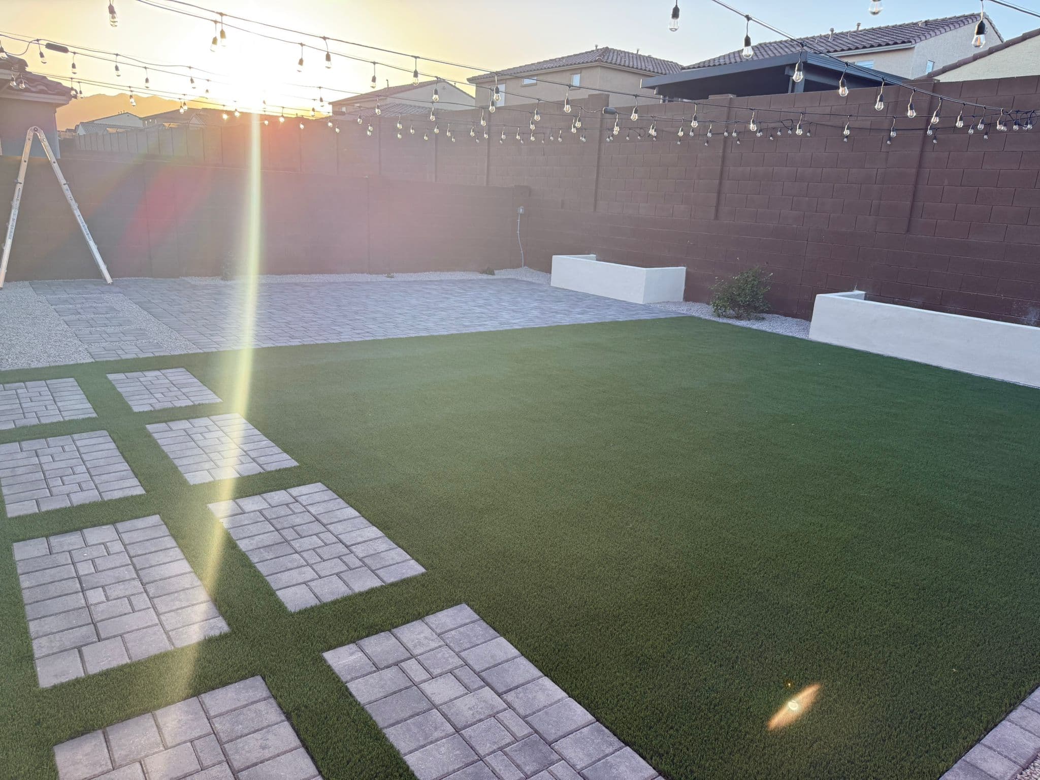 Outdoor living / fire pit area